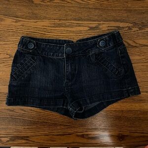 1955 Vintage Teen/women denim short shorts in darker wash. Size 3 button/zip
